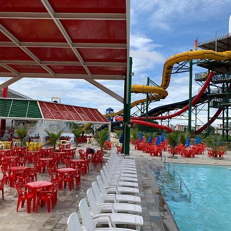 Piazza Diroma C/ Acqua Park - Viaggio Locacoes Por Temporada Apartment Калдас Новас Екстериор снимка